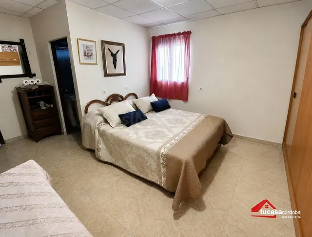 ESPACIO, PISCINA Y PRIVACIDAD: Casa con parcela de 850 m2 en - foto 4