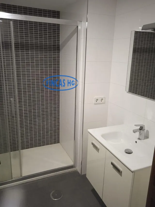 Amplia vivienda de lujo junto al Puerto Deportivo y Paseo Marítimo — 36