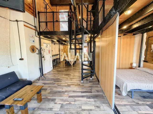 Casa en venta en playa de la malvarrosa de Valencia. — 25