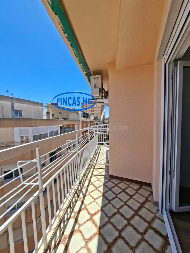 Vivienda reformada en Última Planta – Carolinas Bajas — 3