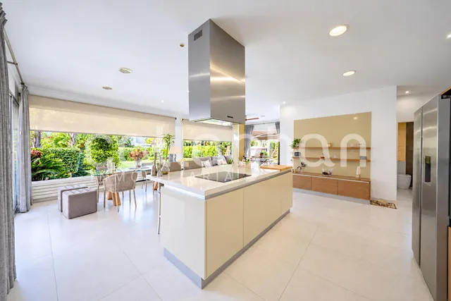 Exclusiva vivienda en Cruz de Gracia: elegancia, amplitud y privacidad — 34