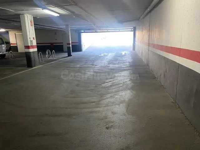 La Legua.2 plazas de garaje, amplias y contiguas. (el precio - foto 2