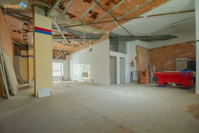 SE VENDE LOCAL COMERCIAL EN SINFORIANO MADROÑERO. inversión segura!! — 4