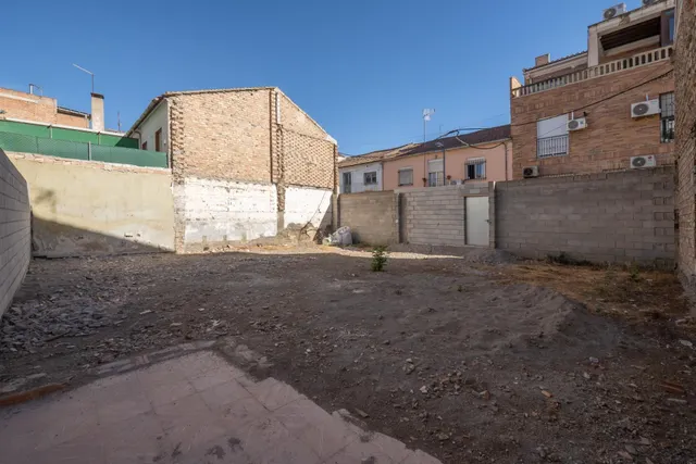 EXCELENTE SOLAR EN VENTA EN ARMILLA (JUNTO PLAZA ESPAÑA) — 19