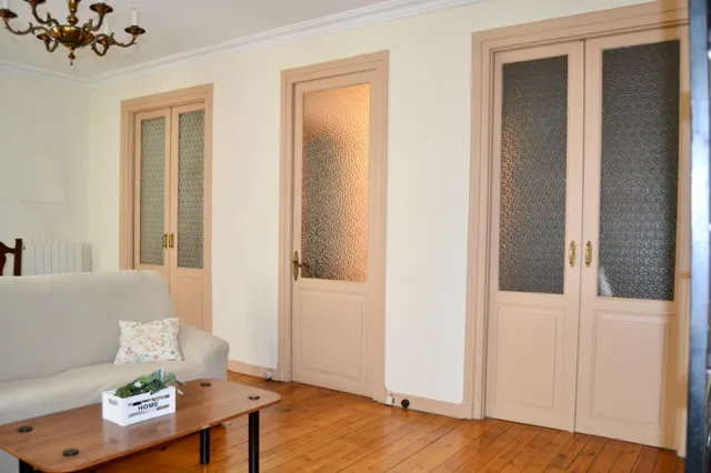 AMPLIA VIVIENDA EN EL CORAZON DE PAMPLONA — 12