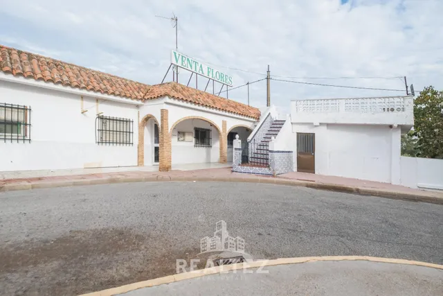 Venta Las Flores – A 2 km del Circuito de Jerez — 2