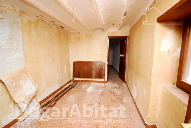 ¡GRAN OPORTUNIDAD! DOS CASAS CON TERRAZA Y BALCÓN — 34