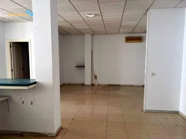 LOCAL ACONDICIONADO EN BARRIADA DE LLERA CON MUCHAS POSIBILIDADES — 2