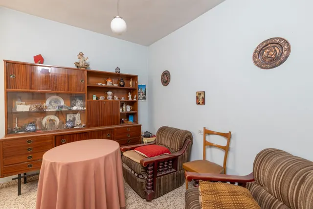 Piso con terraza y gran potencial junto a Camino de Ronda — 22