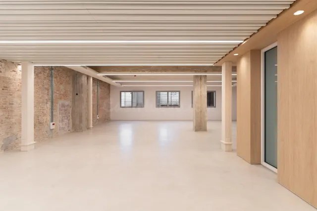 Oficina 271m² en alquiler - Eixample — 2