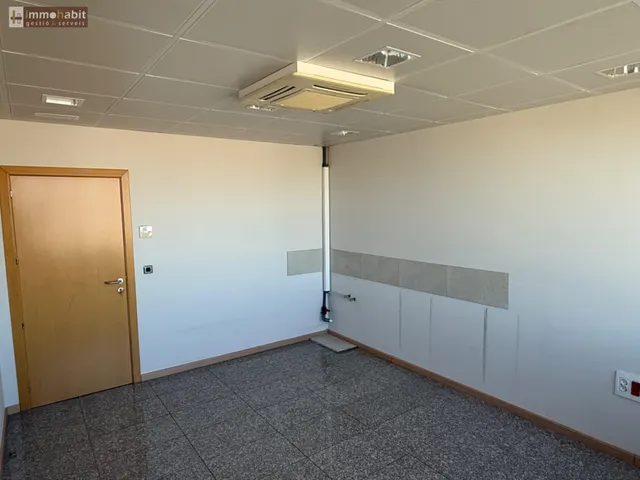Oficina acabada en alquiler en Neoparc 1 Lleida — 16