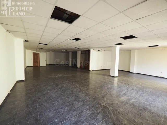Se vende local en calle Don Victor en 1ª planta de un edific - foto 3