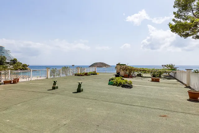 Local comercial en primera línea de playa en Magaluf — 15