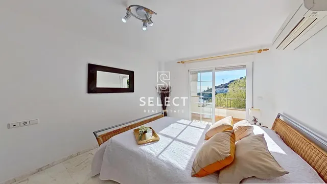 Apartamento con Terraza y Vistas Panorámicas al Mar en Marina del Este. — 14