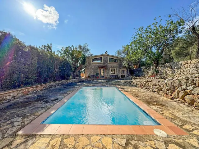 PRECIOSO CHALET CON PISCINA EN BUNYOLA - foto 2