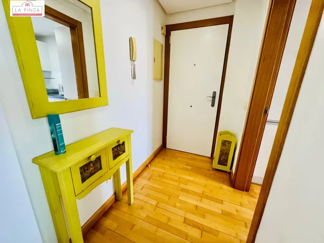 VIVIENDA 2 DORMITORIOS GARAJE Y TRASTERO CERCA DEL CENTRO — 9