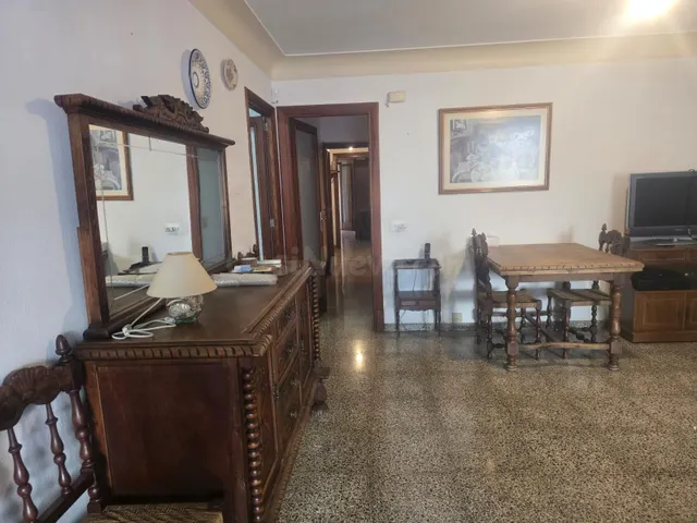 GRAN PISO TODO EXTERIOR A 5 MINUTOS DEL CENTRO PERE GARAU - foto 2