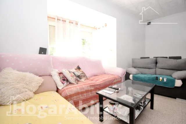 ¡ESPECTACULAR! AMPLIO, IMPECABLE Y MUY LUMINOSO  CON GRAN TERRAZA — 31