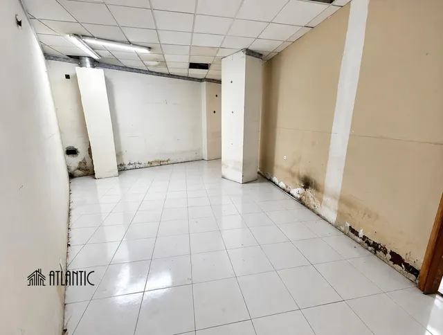 Local comercial 185m² en alquiler - Travesia de Vigo — 21
