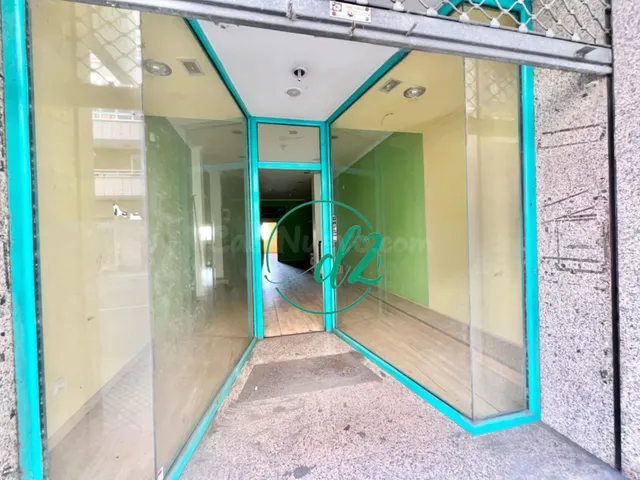 SE VENDE LOCAL COMERCIAL EN ZONA TRANSITADA DEL COUTO. REF 1