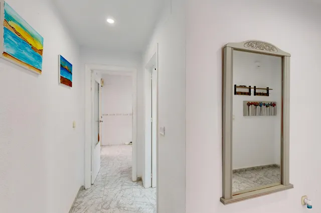 Espacioso piso en Canteras con gran dormitorio principal en suite, patio y plaza de garaje. Cartagena — 20