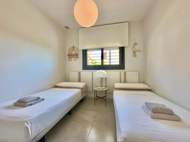 Apartamento planta Baja con jardín — 17