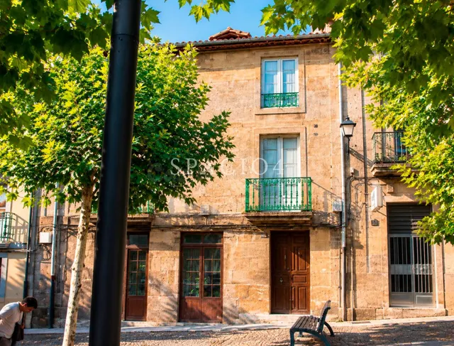 Edificio en venta en Ourense centro con vistas a la Plaza de - foto 4