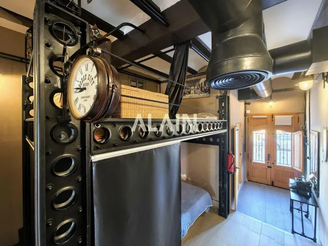Casa en venta en playa de la malvarrosa de Valencia. — 48