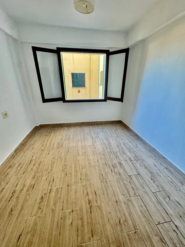 Piso de 3 habitaciones con ascensor junto a calle Aragón – Palma — 6