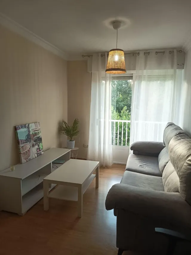 Se alquila habitación en piso en la carballeira — 12