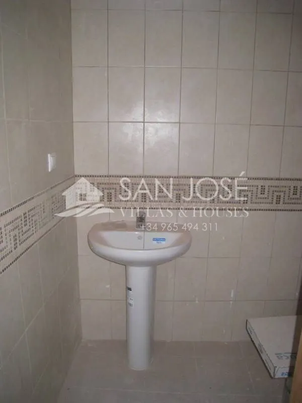 Inmobiliaria San Jose vende o alquila local comercial en Asp - foto 4