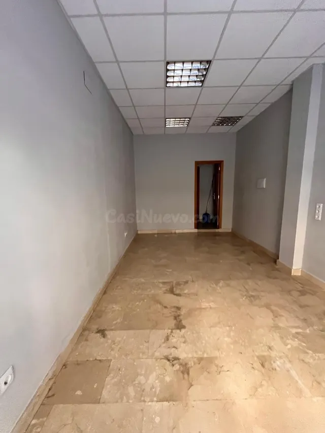 Local en planta baja zona la vila - foto 4