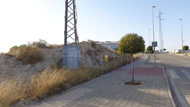 TERRENO INDUSTRIAL — 4