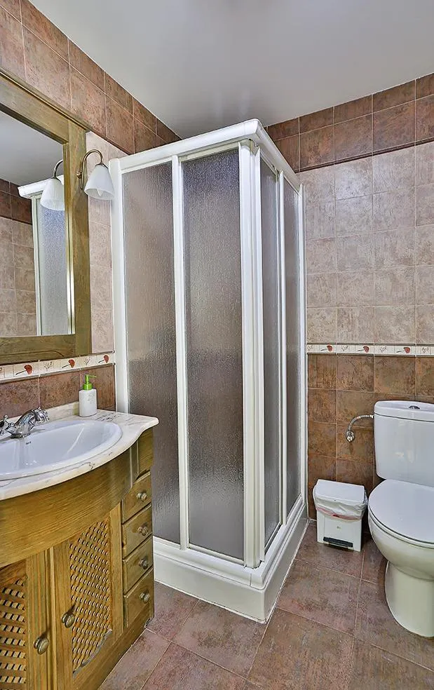 RESTAURANTE Y CASA RURAL EN VENTA O TRASPASO, LA SANTA ESPINA (VALLADOLID) — 26
