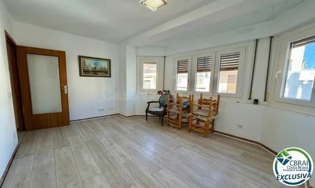 En venta apartamento reformado 2 dormitorios en el centro de - foto 2