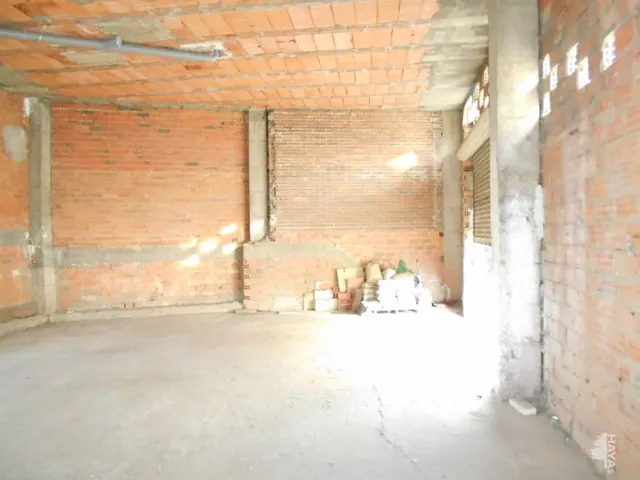 LOCAL COMERCIAL EN VILLAQUILAMBRE — 4