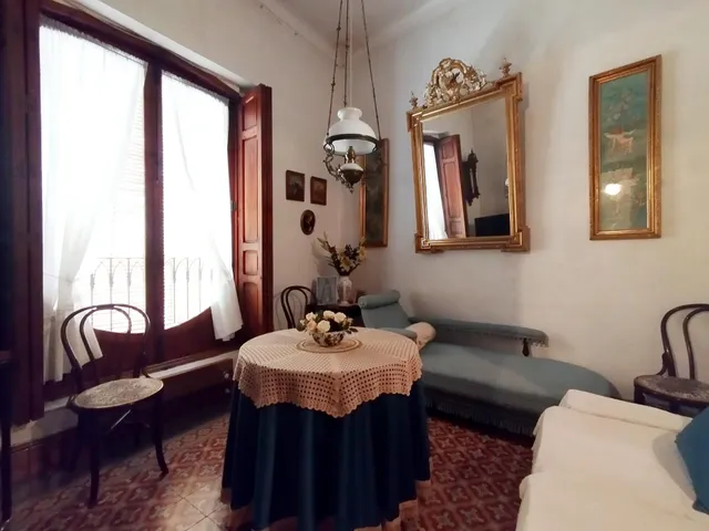 SE VENDE CASA INDEPENDIENTE EN NOVELDA — 27