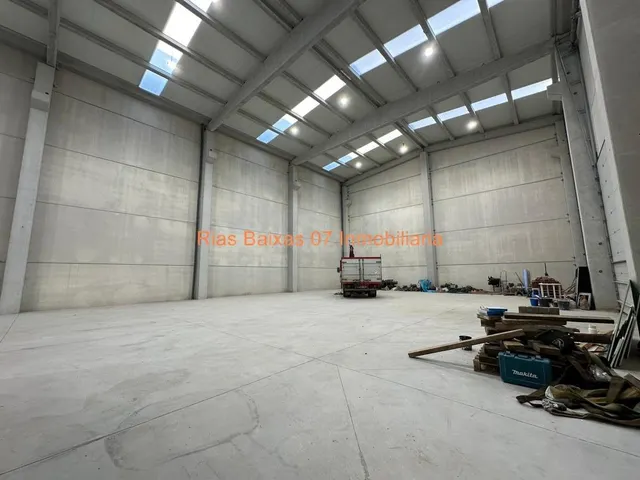 REF 7105 NAVE INDUSTRIAL DE 500 M2 CON 3 PLANTAS DE OFICINA  - foto 4