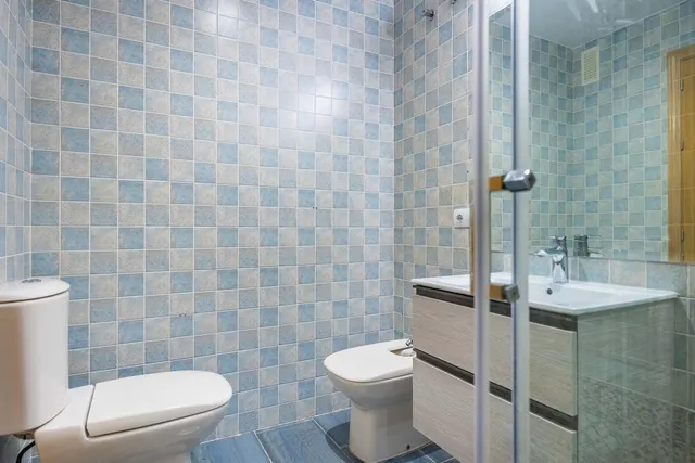 MAGNÍFICO PISO DE 4 DORMITORIOS CON GARAJE, PISCINA Y PÁDEL EN MAIRENA DEL ALJARAFE — 34