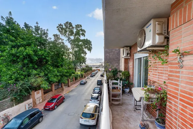 Amplio apartamento de 4 dormitorios a pocos pasos de la Playa del Acequión, Torrevieja — 5