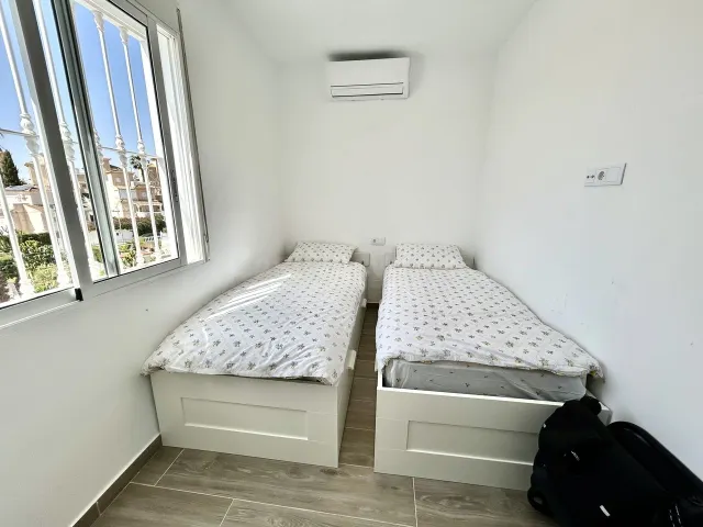 Villa 5 habitaciones 166m² en venta - Villamartin - foto 4