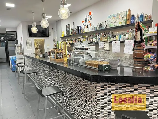 Bar Cafetería con cocina y terraza en Torrelavega