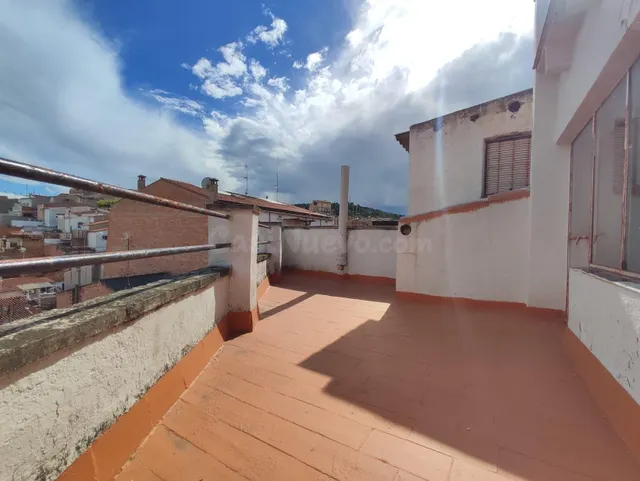 Casa para reformar con terraza, garaje y vistas a Montserrat - foto 4