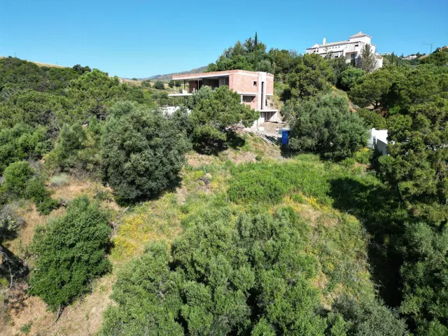 Terreno urbano de 2800 m2 en Benahavís, vistas espectaculares — 17