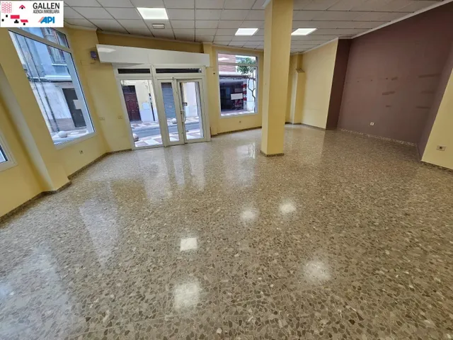 ESPECTACULAR LOCAL CHAFLAN EN ZONA SEMICENTRICA DE CASTELLON DE LA PLANA — 14