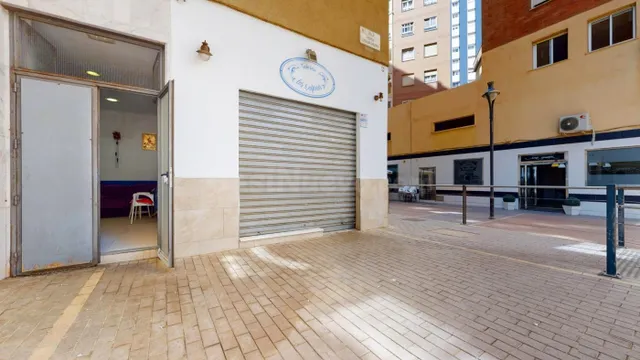 LOCAL COMERCIAL A LA VENTA EN LA MALAGUETA - foto 5
