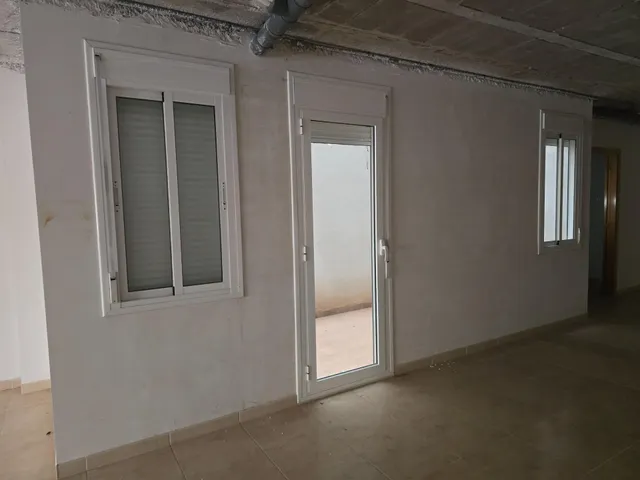 ENTRESUELO COMERCIAL CÉNTRICO — 10