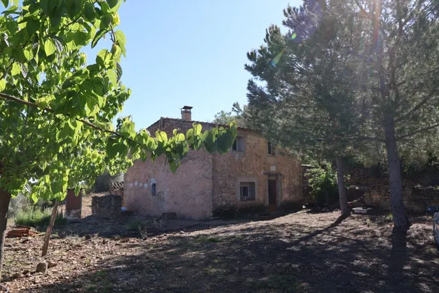 MASIA EN VILAFAMES CON TERRENO — 2