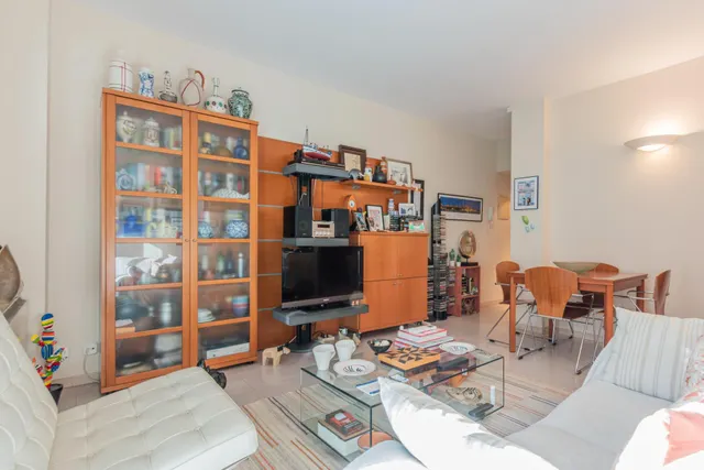 Acogedor piso de 2 dormitorios en el corazón de L'Eixample con posibilidad de alquiler de pk en la misma finca — 11