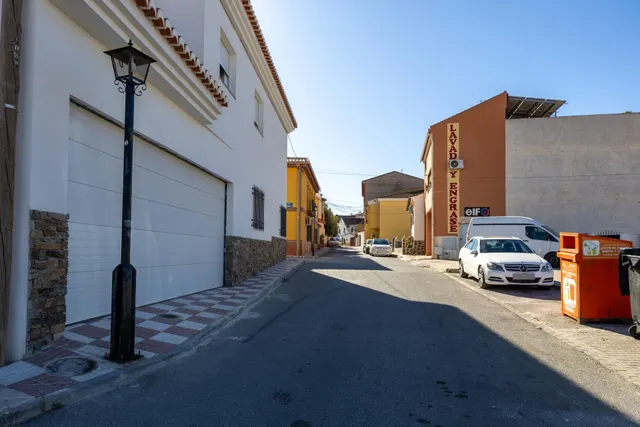 SE VENDE AMPLIO PISO EXTERIOR EN DÚRCAL GRANADA INCLUYE LOCAL — 29